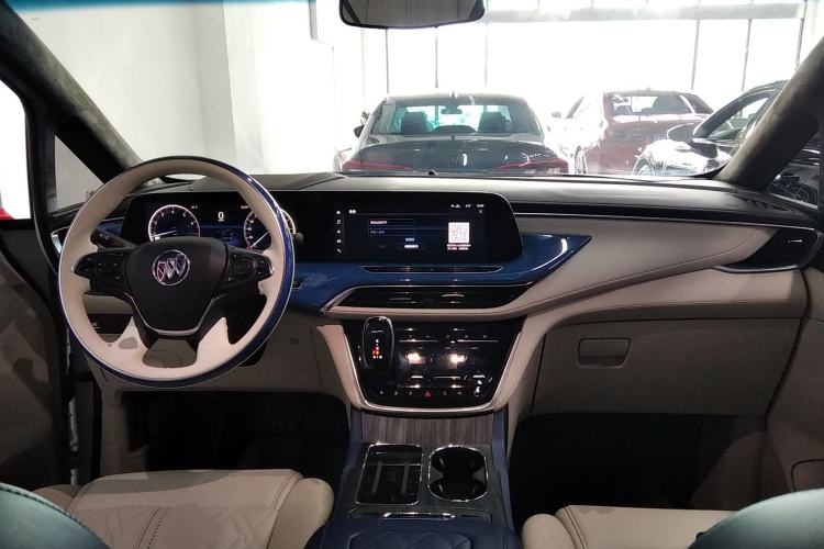 Used Buick GL8 2022 ES Landtrek 653T Comfort Edition