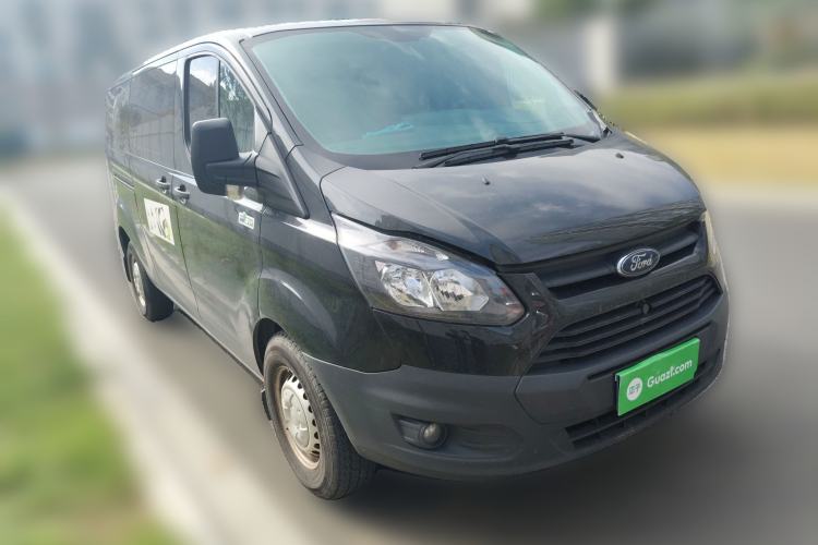 Used Ford Transit 2020 2.0T Diesel Multi-Function Commercial Vehicle Mid-Chassis Low-Roof Design with Dual Rear Doors Meeting China VI Emission Standards