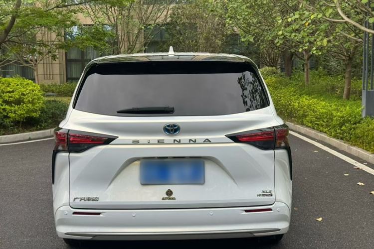 Used Toyota SIENNA 2021 2.5L Hybrid Luxury Edition Exterior 5