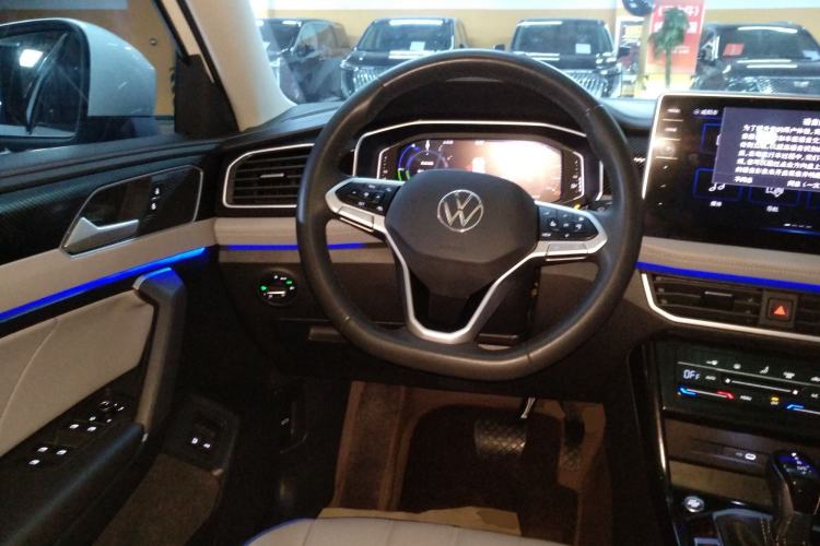 Used Volkswagen Tayron GTE Plug-in Hybrid 2023 280TSI Luxury Plus Advanced Edition Steering Wheel