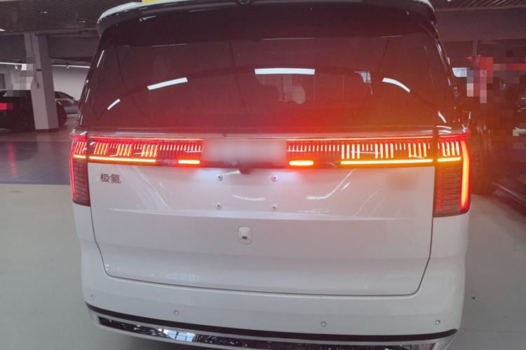 Used Zeekr 009 2024 Six-Seat Executive Version 4WD 108 kWh