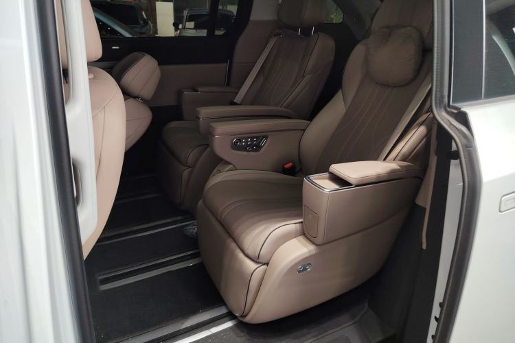 Used XPeng X9 2025 740 Ultra-Long Range Max
