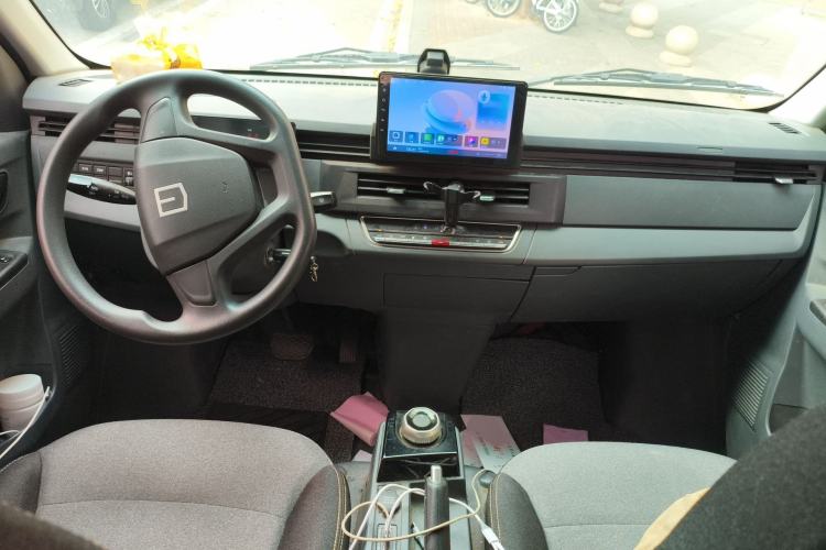 Used Farizon Xingxiang V 2024 Star Enjoy V6E Feature Edition Zhixin 46.08 kWh Center Console