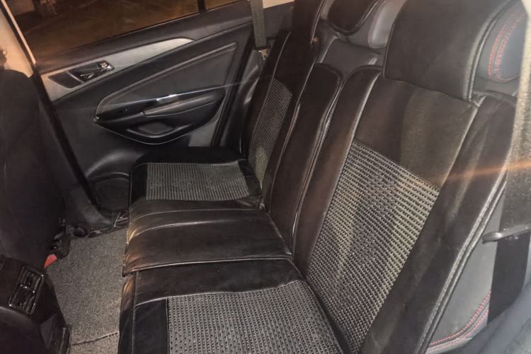 Used Changan CS75 2017 Shangkui Edition 1.5T Manual Fengxiang Model
