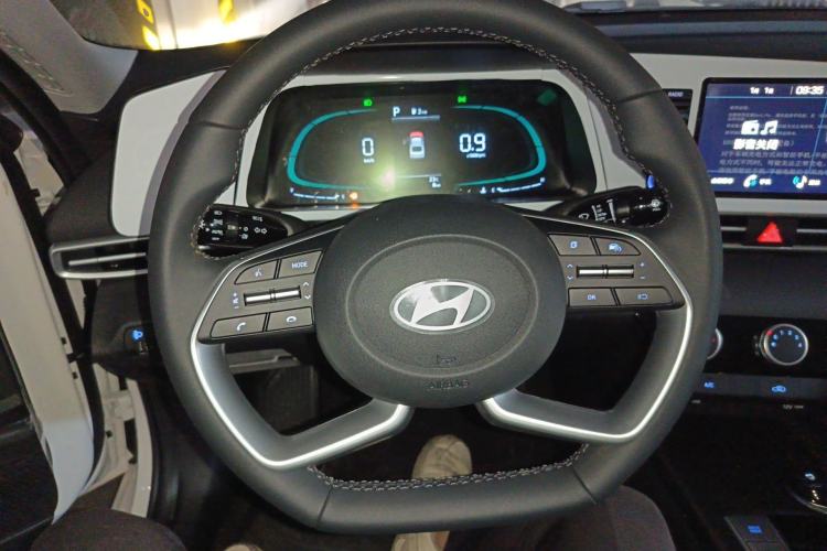 Used Hyundai Elantra 2023 1.5L CVT GLX Elite Edition Steering Wheel
