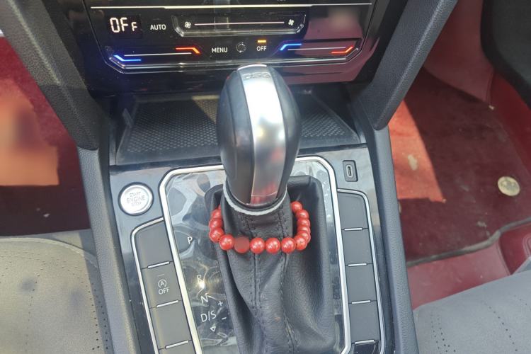 Used Volkswagen Magotan 2023 2 Million Units Commemorative Edition 330TSI DSG Luxury Version Gear Lever