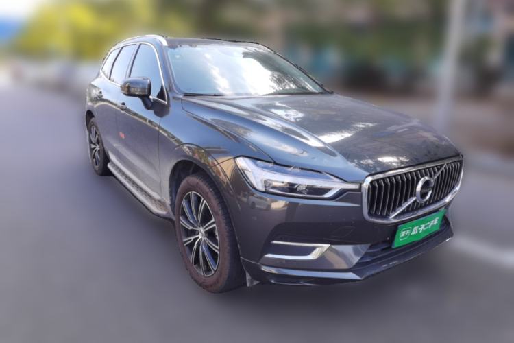 Używany Volvo XC60 2019 T5 4x4 Smart Edition China V Standard