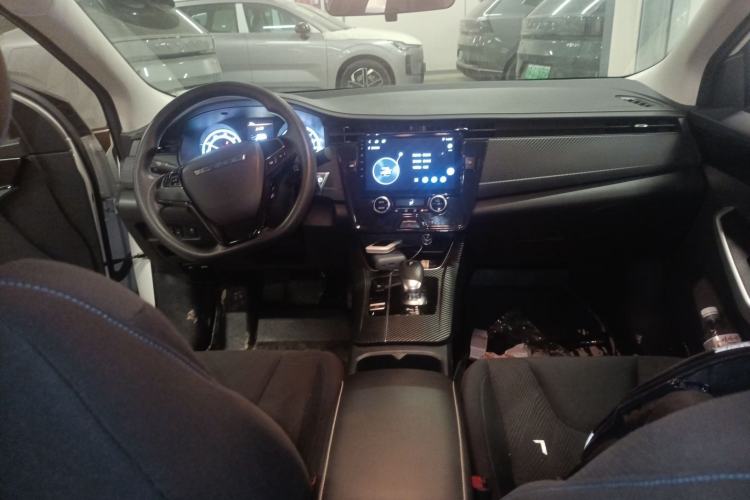 Used Venucia D60EV 2023 PLUS Comfort Edition SI Model Center Console