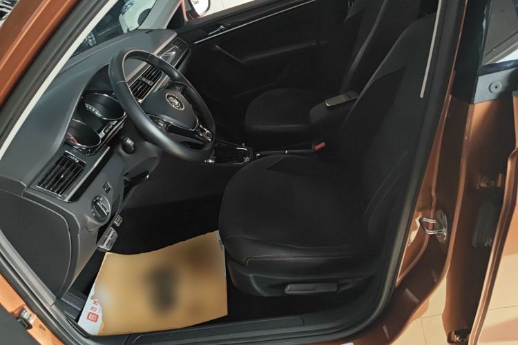 Used Volkswagen C-TREK 2018 1.5L Automatic Luxury Edition Left Front Seat