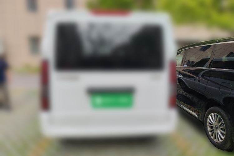 Used JMC Fushun 2022 2.0T Manual Multi-Function Passenger Vehicle Short Wheelbase Low Roof 6-Seater