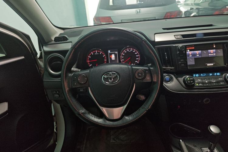 Used Toyota RAV4 2016 2.0L CVT Two-Wheel Drive Smart Edition China V Standard