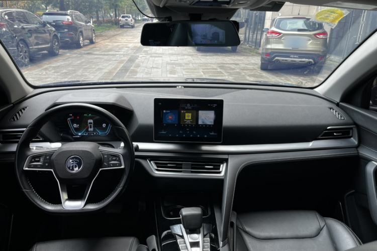 Used BYD Song Pro 2019 1.5T Automatic Luxury Model Interior 1