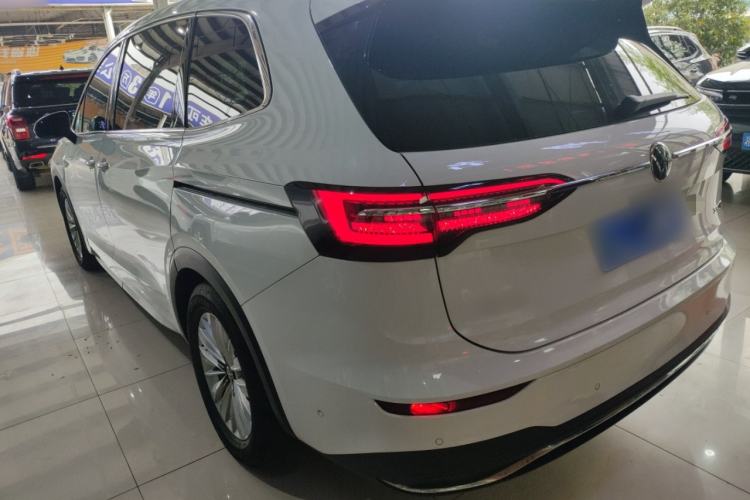 Used Volkswagen Viloran 2020 330TSI Business Edition Rear Left 45 Deg