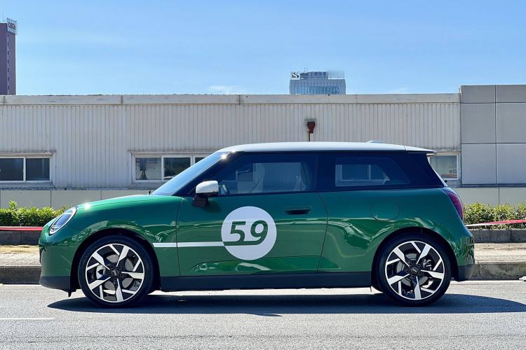 Used MINI Electric MINI COOPER 2024 452km COOPER SE 1/65 Limited Edition