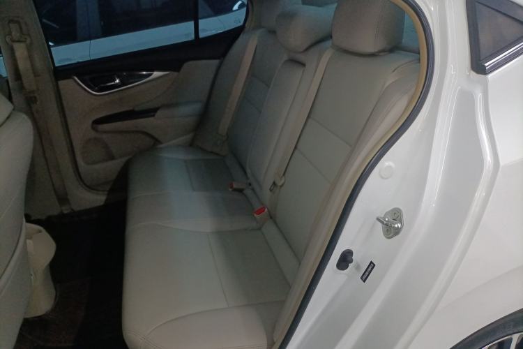 Used Honda Crider 2015 1.8L automatic luxury edition
