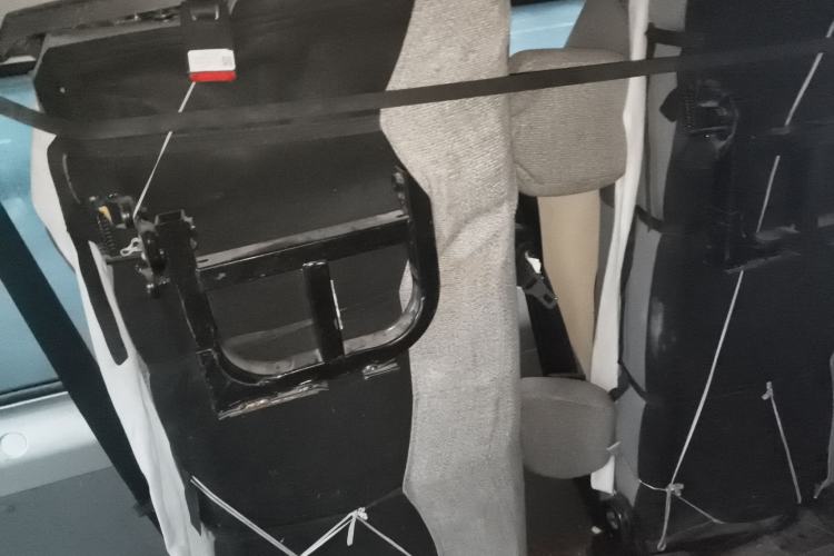 Used Foton Toano 2023 Joy Elephant Multi-Function 2.0T Manual Long-Wheelbase Mid-Roof Model with Single Rear Tire Available in 5/6/7/9-Seater Configurations