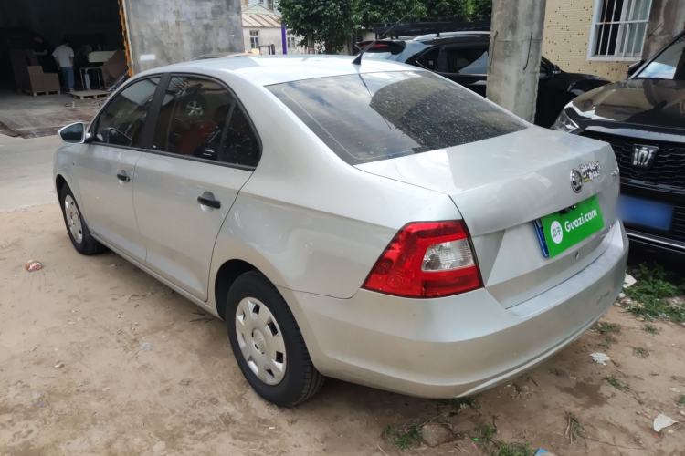 Used Skoda Rapid 2015 1.6L Automatic Enjoyment Selection Model
