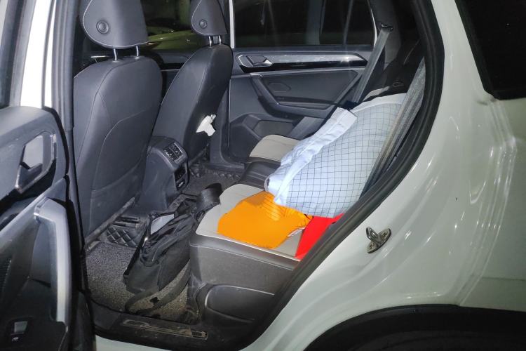 Used Volkswagen Tayron 2020 380TSI All-Wheel Drive R-Line Connected Version Left Rear Seat