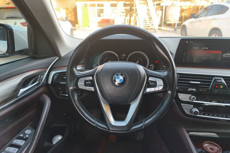 Used BMW 5 Series New Energy 2019 530Le Luxury Package
