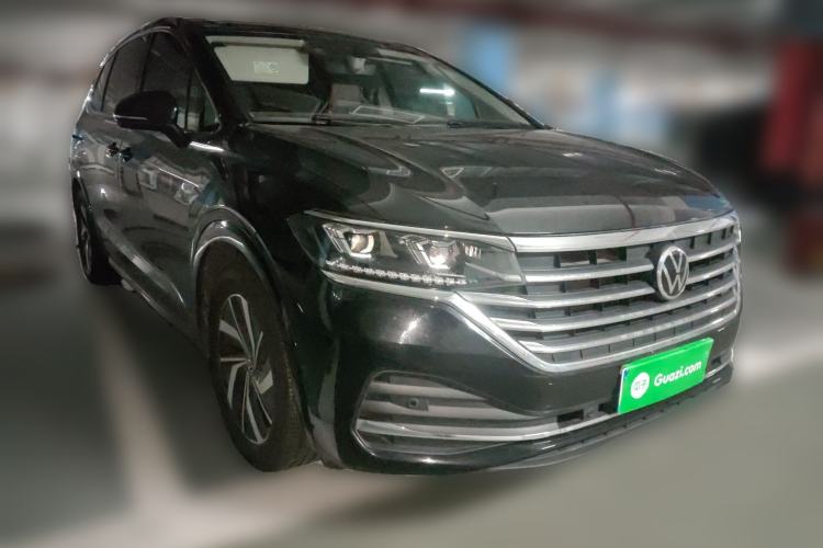 Used Volkswagen Viloran 2024 330TSI Luxury Edition Front Right 45 Deg