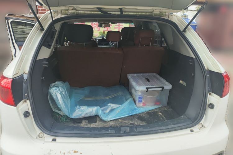 Used Luxgen Great 7 SUV 2013 Limited-Edition Sharp Model 2.2T Two-Wheel-Drive Smart Version Trunk