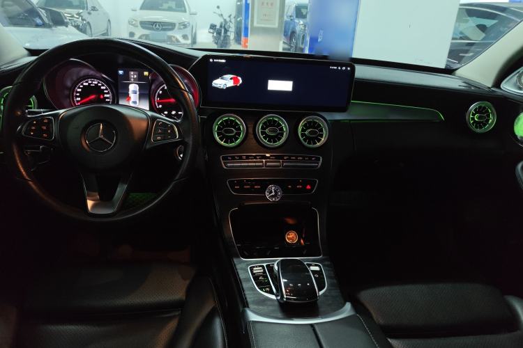 Used Mercedes-Benz C-Class 2018 C 200 L Sport Edition Center Console