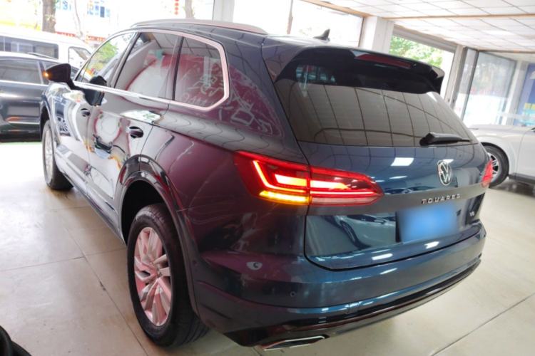 Used Volkswagen Touareg 2021 2.0 TSI Ruiyi Edition Rear Left 45 Deg