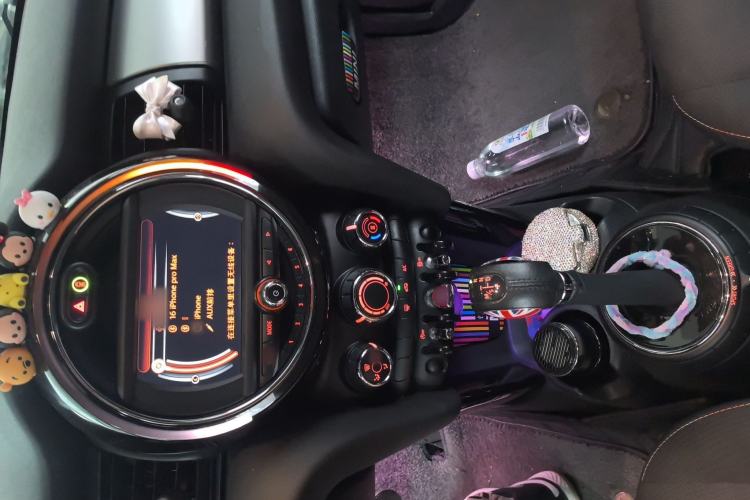 Used MINI 2014 1.5T COOPER Fun Interior 2