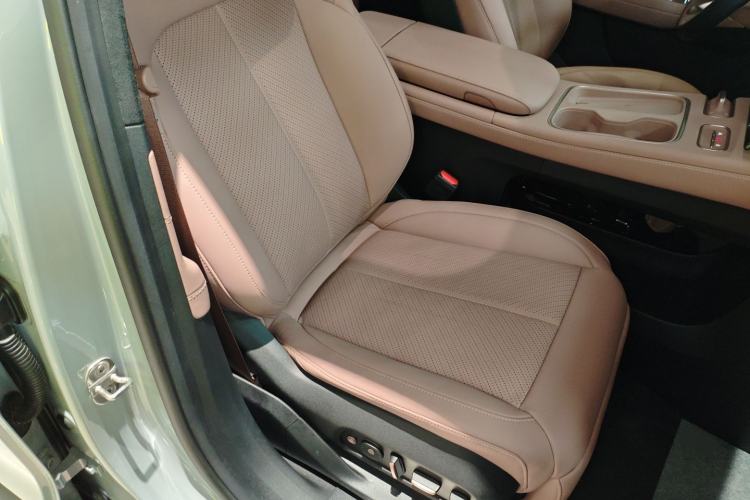 Used Nio EC6 2023 75 kWh Right Front Seat