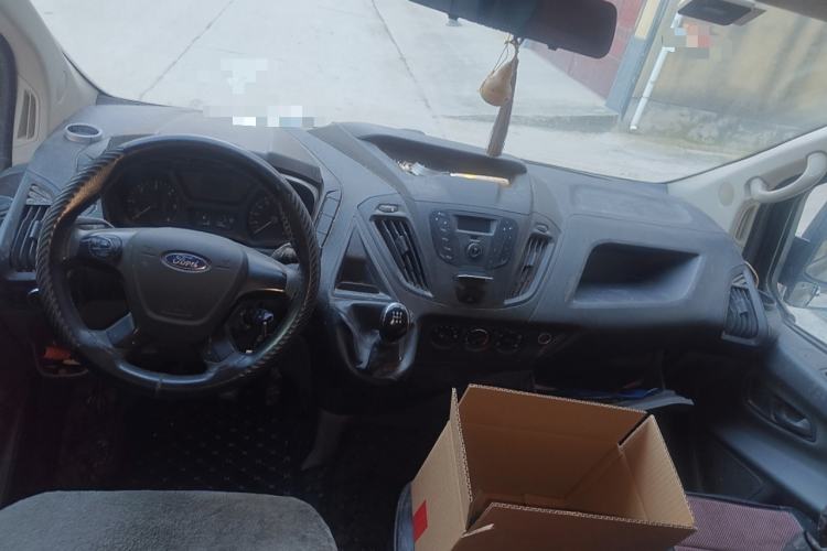 Used Ford Transit 2019 2.0T Diesel Multi-Purpose Commercial Vehicle Short Wheelbase Low Roof 6-Seater China VI Standard
