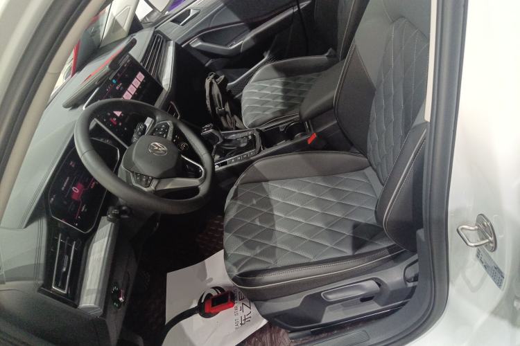 Used Volkswagen Sagitar 2023 300TSI DSG Excellence Edition Left Front Seat