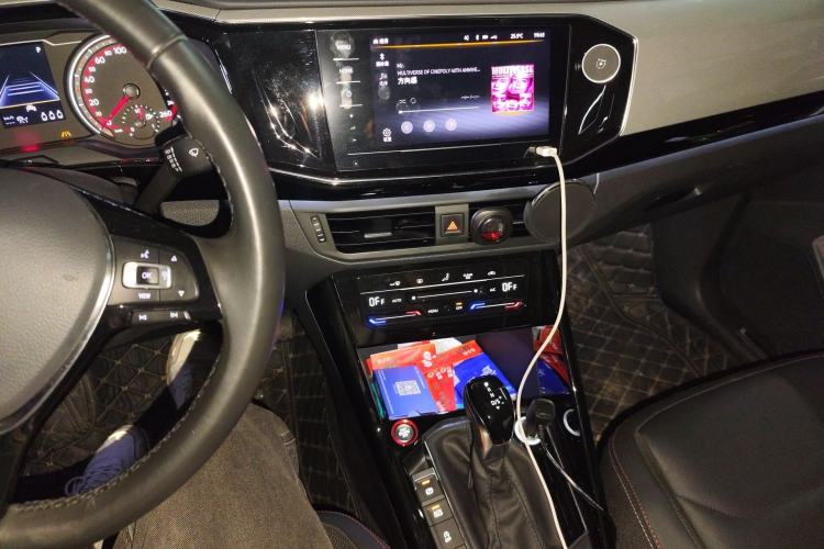 Used Volkswagen Tayron 2020 330TSI Two-Wheel Drive Luxury Smart Connectivity Version Audio And AC Panel