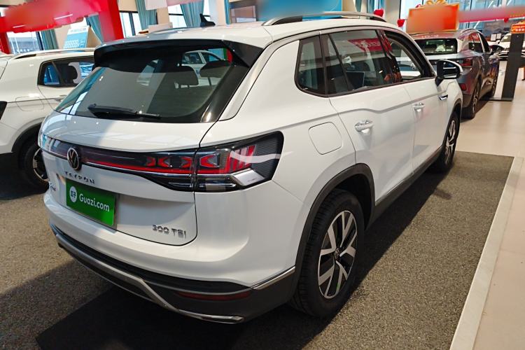 Used Volkswagen Tayron 2023 300TSI Two-Wheel-Drive Luxury Plus Advanced Edition
