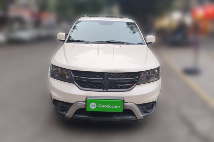 Used Dodge Journey 2015 2.0TD Four-Wheel Drive Luxury Edition Exterior 1