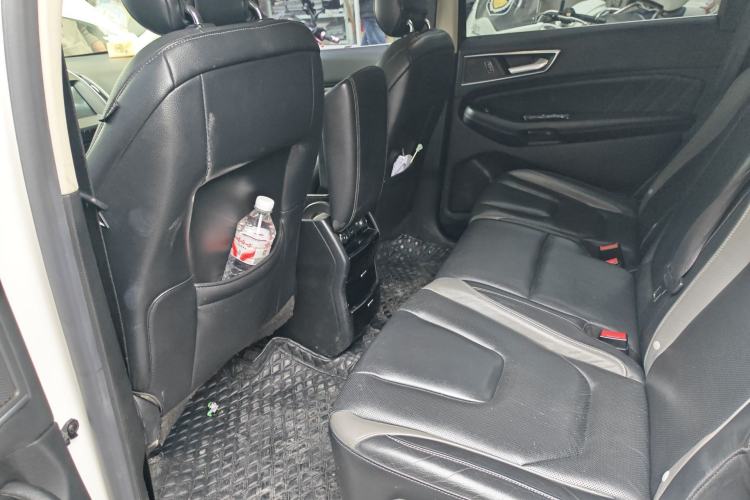 Used Ford Edge 2017 EcoBoost 245 Two-Wheel-Drive Sporty 7-Seater Left Rear Seat