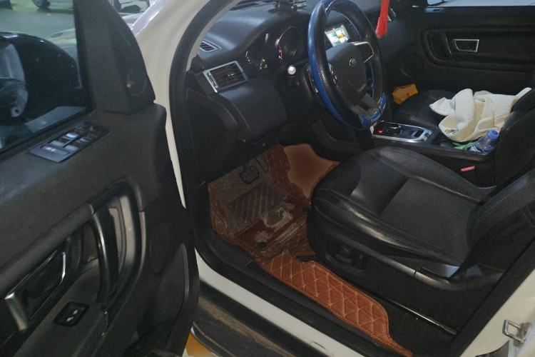 Used Land Rover Discovery Sport 2017 2.0T PURE Driver Seat