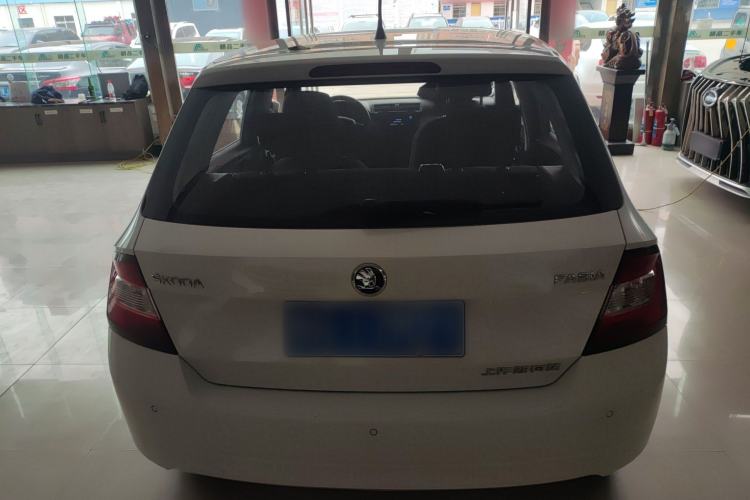Used Skoda Fabia 2017 1.4L Automatic Car Enjoy Edition
