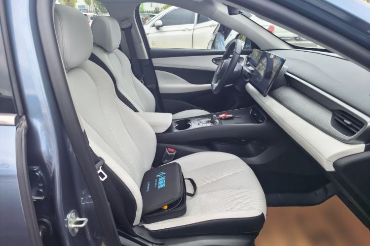 Used BYD Seal 05 DM-i 2025 DM-i Intelligent Drive 120KM Flagship Model Right Front Seat