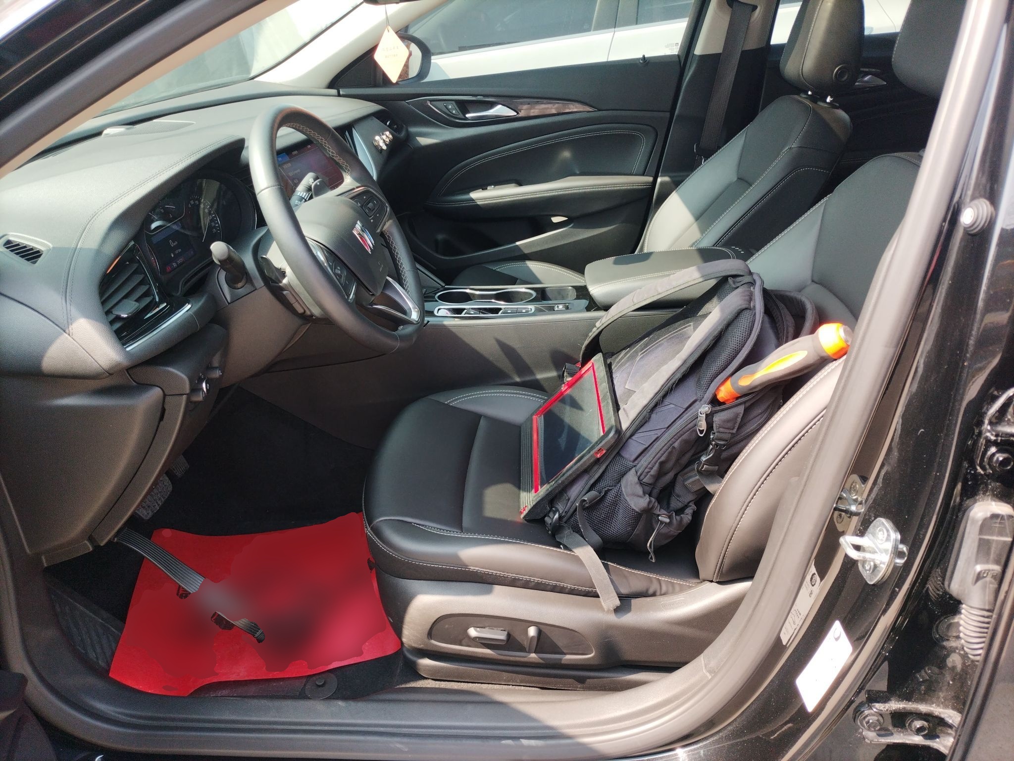 Переднее сиденье в автомобиле