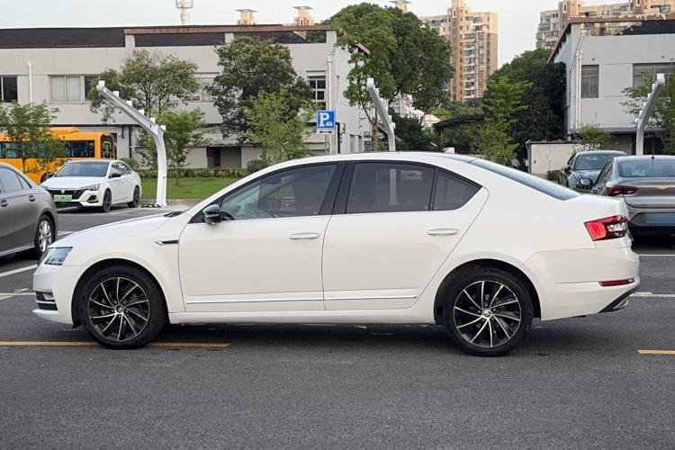 Used Skoda Octavia 2020 TSI280 DSG SmartDrive Luxury Edition