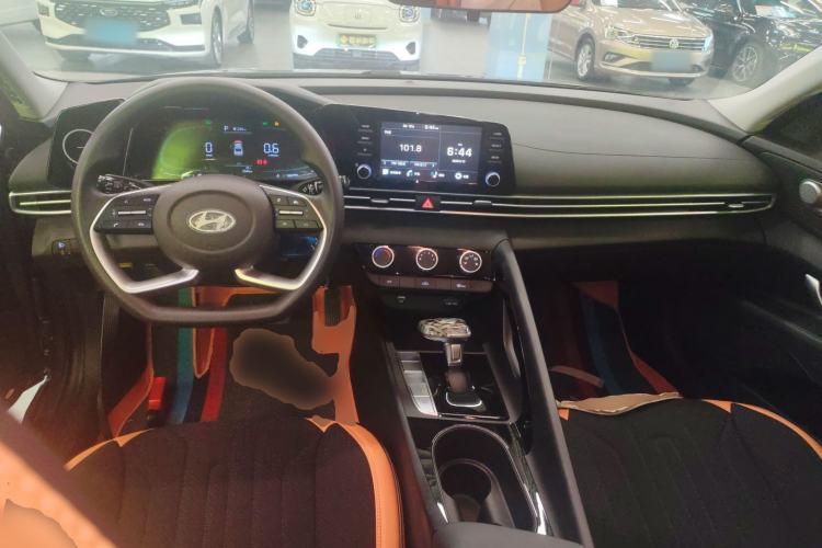 Used Hyundai Elantra 2023 1.5L CVT GLS Leading Edition
