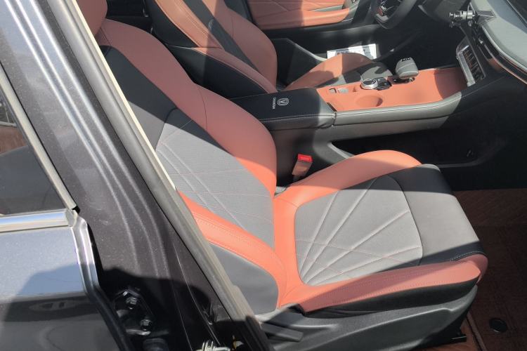 Used CHANGAN Eado 2023 Changan Edition PLUS Blue Whale NE 1.4T GDI DCT Prestige Version