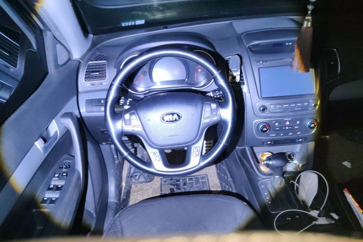 Used Kia Sorento 2013 2.4L 7-Seater Gasoline Supreme Edition China IV Standard
