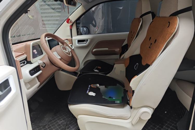 Used Wuling Hongguang MINIEV 2024 3rd Generation 215km Advanced Version
