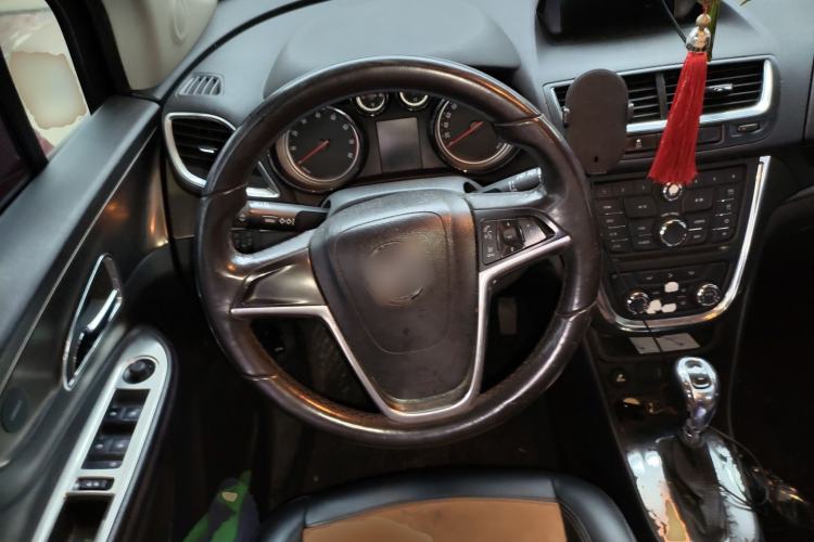 Used Buick Encore 2014 1.4T Automatic Two-Wheel Drive Urban Leading Model Steering Wheel