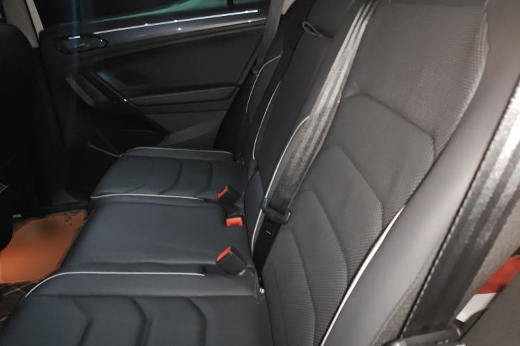 Used Volkswagen Tiguan L 2019 330TSI Automatic Two-Wheel Drive R-Line Flagship Model China VI Standard
