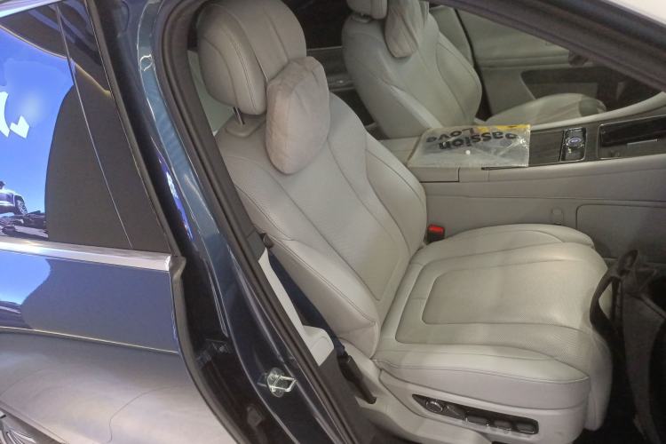 Used Hima AITO M9 2024 Range-Extended Ultra Version 42 kWh 6-Seater Model
