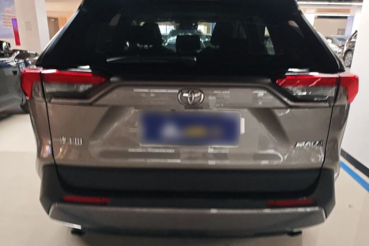 Used Toyota RAV4 2022 2.0L CVT Two-Wheel Drive Fashion Plus Edition
