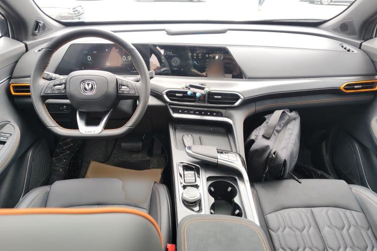 Used Changan UNI-T 2022 1.5T Prestige Version
