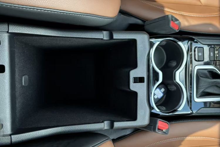 Used Jeep Grand Commander 2022 2.0T Four-Wheel Drive Luxury Edition
